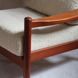 fauteuil scandinave en teck bouclette écrue attribué à børge jensen & sønner danemark années 60