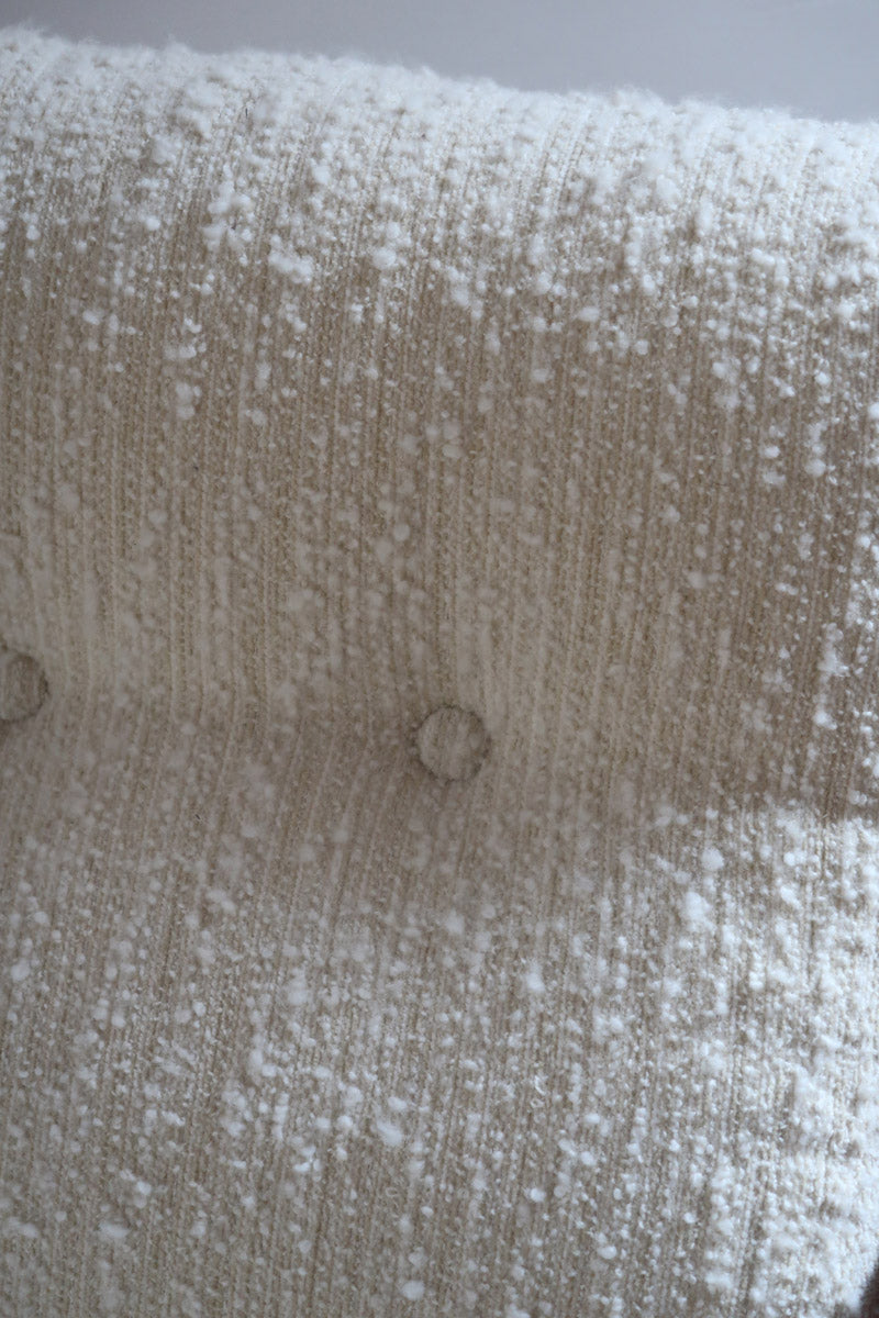 fauteuil scandinave en teck bouclette écrue attribué à børge jensen & sønner danemark années 60