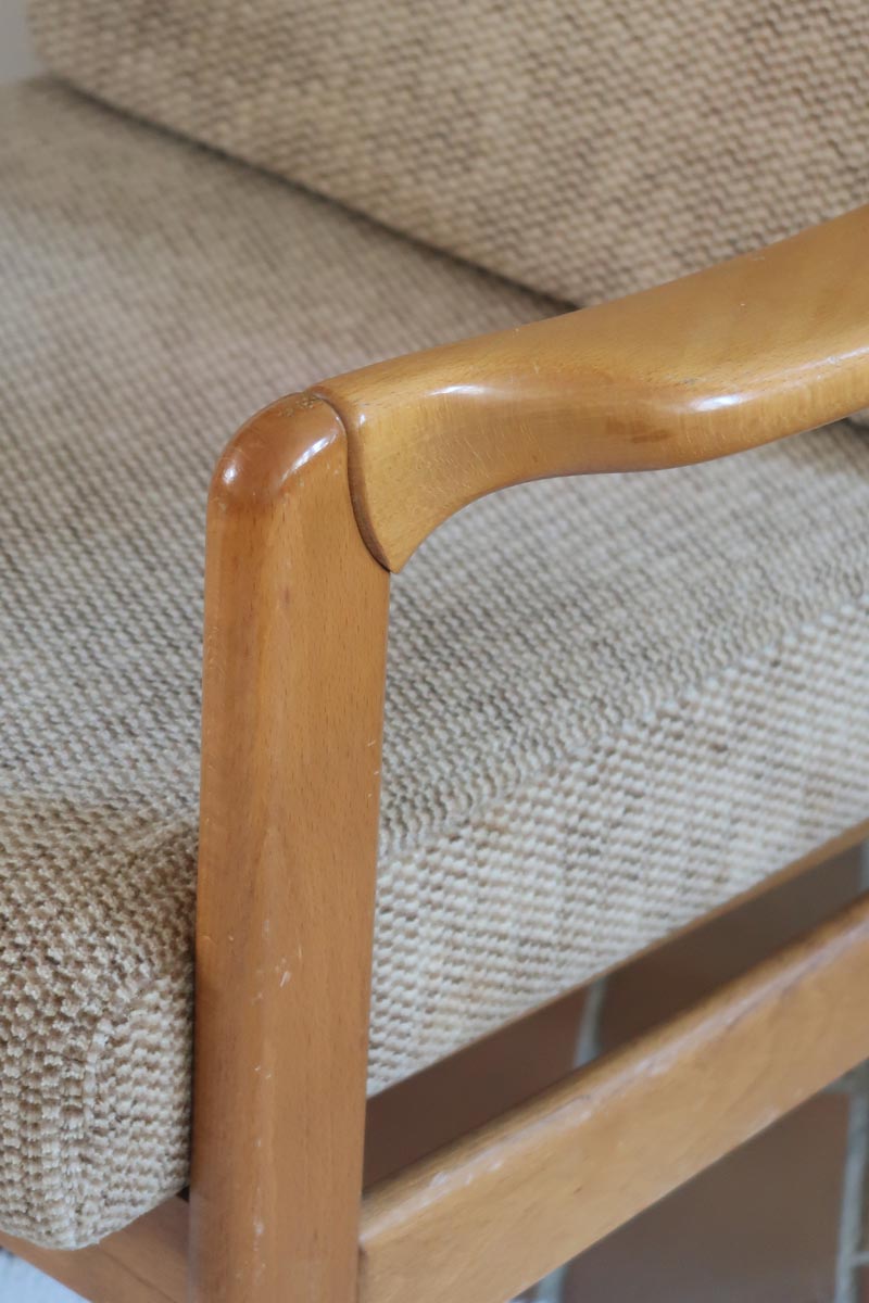 Fauteuil vintage allemand en hêtre et tissu beige 60's