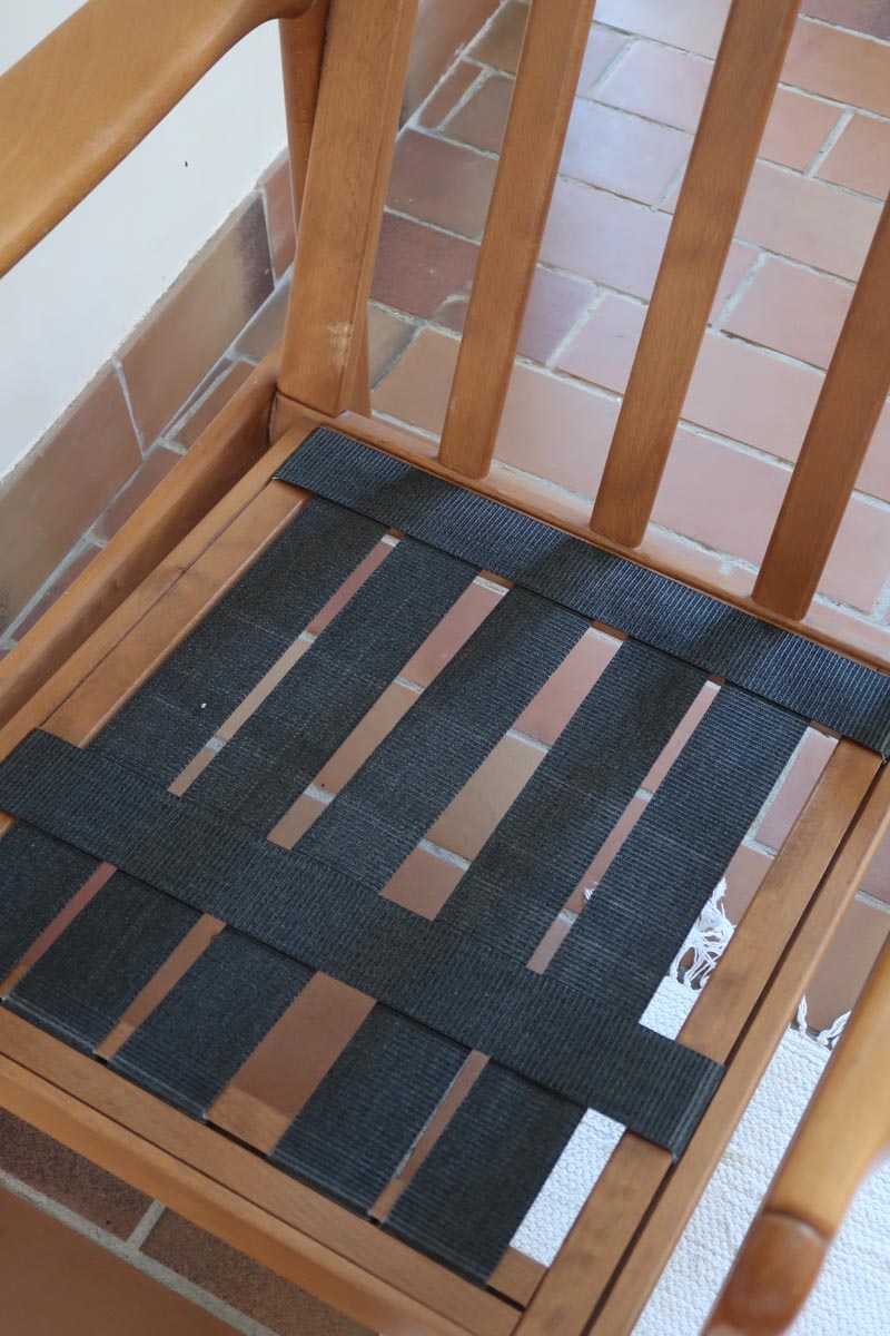 Fauteuil vintage allemand en hêtre et tissu beige 60's