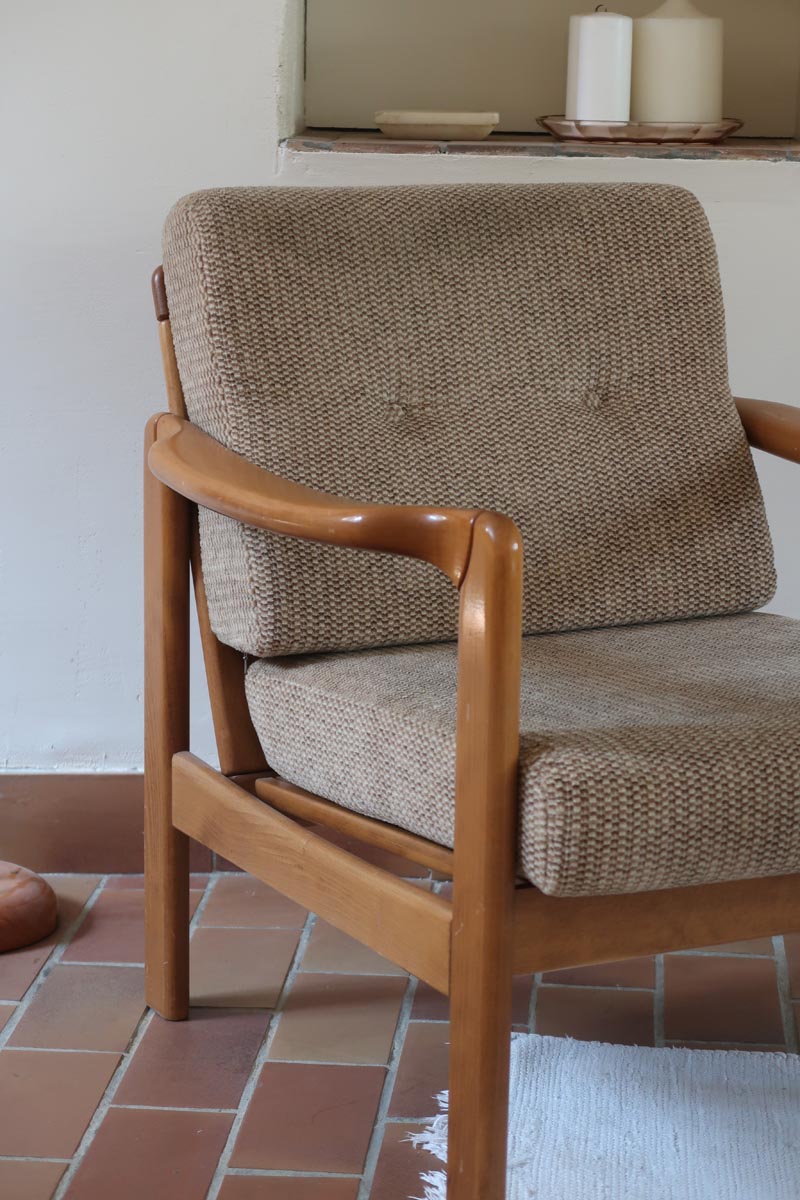 Fauteuil vintage allemand en hêtre et tissu beige 60's