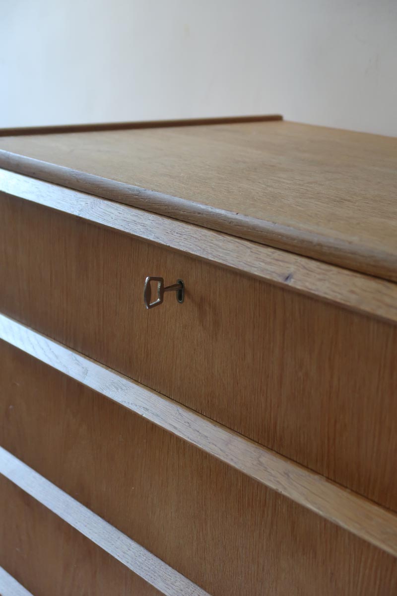 haute commode scandinave chêne clair danemark années 60 design nordique vintage