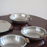 Service 6 pièces scandinave inox poli et teck années 60, grand plateau, bols et coupelle, anses teck demi-lune, art de la table danois mid-century