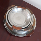 Service 6 pièces scandinave inox poli et teck années 60, grand plateau, bols et coupelle, anses teck demi-lune, art de la table danois mid-century