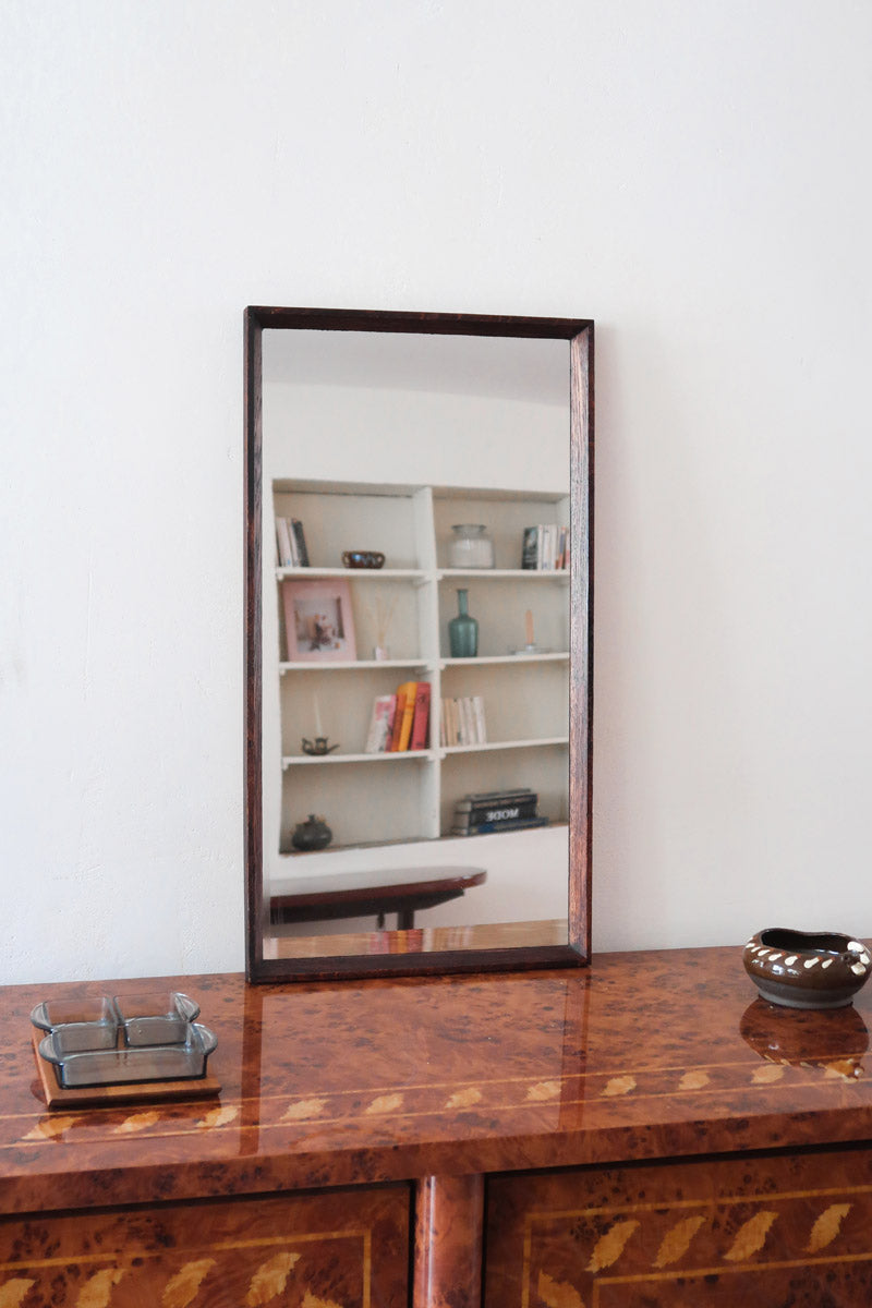 Miroir mural palissandre scandinave années 60, cadre fin lignes épurées, veinage profond, design danois mid-century premium