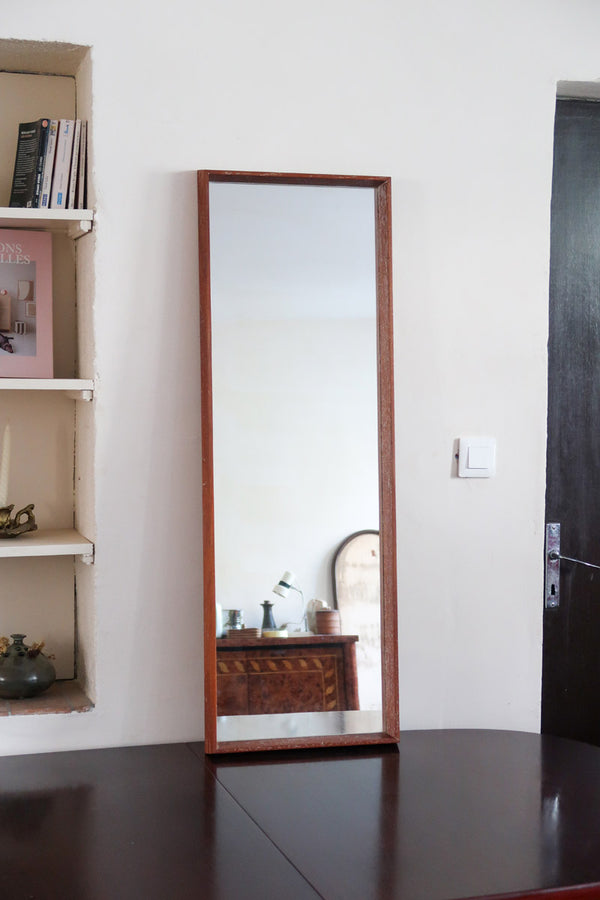 Miroir mural teck massif scandinave années 60 grand format vertical XL, teck cérusé patiné, dressing entrée, design danois mid-century