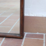 Miroir arche bois foncé grand format, forme arche sommet arrondi base droite, teinte acajou, pleine hauteur entrée dressing, vintage