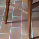 Paire de chaises scandinaves Farstrup en teck avec assise en skaï noir, design danois des années 60.