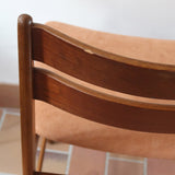 Paire de chaises scandinaves en teck, dossier à deux lattes, assise tissu terracotta (brique clair), années 60.