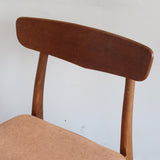 Paire de chaises scandinaves Farstrup en teck avec assise retapissée en tissu terracotta, design danois des années 60.