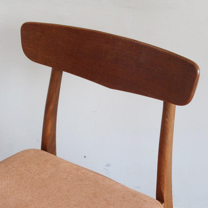 Paire de chaises scandinaves Farstrup en teck avec assise retapissée en tissu terracotta, design danois des années 60.