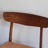 Paire de chaises scandinaves Farstrup en teck avec assise retapissée en tissu terracotta, design danois des années 60.