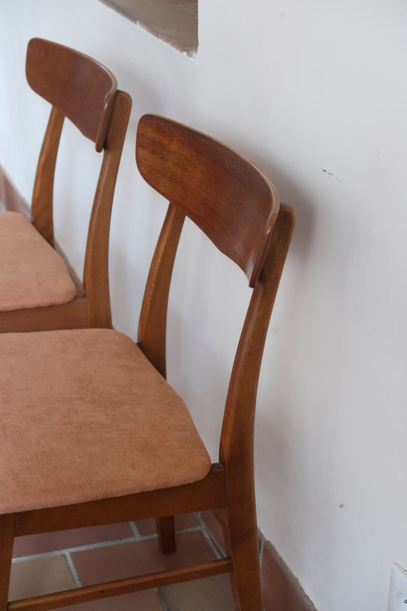 Paire de chaises scandinaves Farstrup en teck avec assise retapissée en tissu terracotta, design danois des années 60.