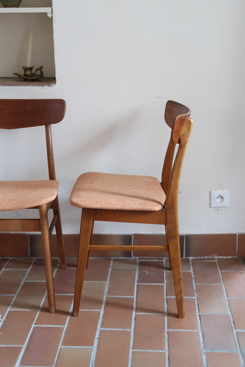 Paire de chaises scandinaves Farstrup en teck avec assise retapissée en tissu terracotta, design danois des années 60.