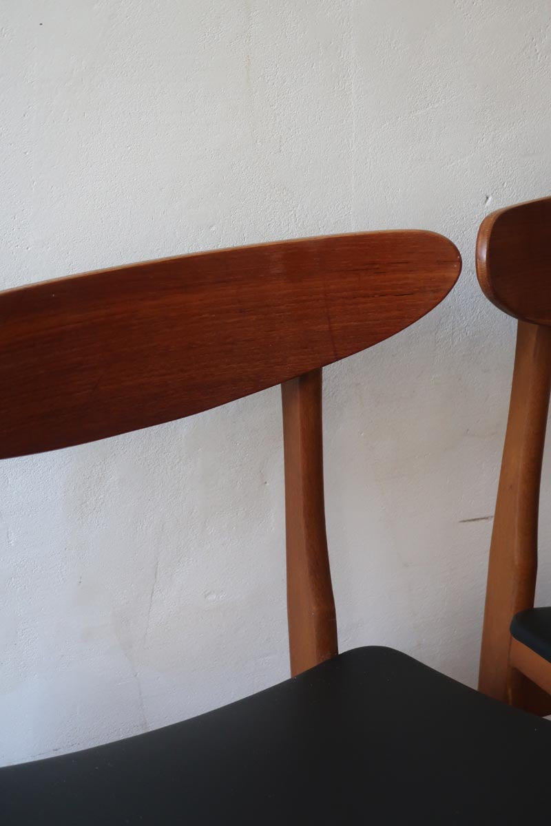 Paire de chaises scandinaves Farstrup vintage en teck et skaï noir neuf