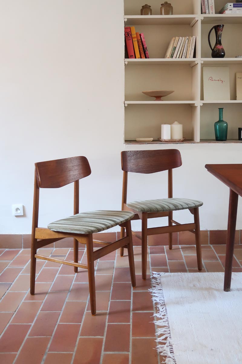 Paire de chaises scandinaves Farstrup vintage en teck et tissu vert