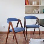 Paire de chaises scandinaves Farstrup modèle 205 en teck, design Thomas Harlev, tissu bleu, années 60.