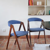 Paire de chaises scandinaves Farstrup modèle 205 en teck, design Thomas Harlev, tissu bleu, années 60.