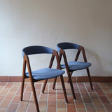 Paire de chaises scandinaves Farstrup modèle 205 en teck, design Thomas Harlev, tissu bleu, années 60.