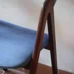 Paire de chaises scandinaves Farstrup modèle 205 en teck, design Thomas Harlev, tissu bleu, années 60.