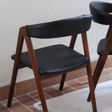 paire de chaises thomas harlev modèle 205 farstrup teck et skaï noir danemark années 60