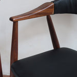 paire de chaises thomas harlev modèle 213 farstrup teck et skaï noir danemark années 60