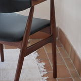 paire de chaises thomas harlev modèle 213 farstrup teck et skaï noir danemark années 60