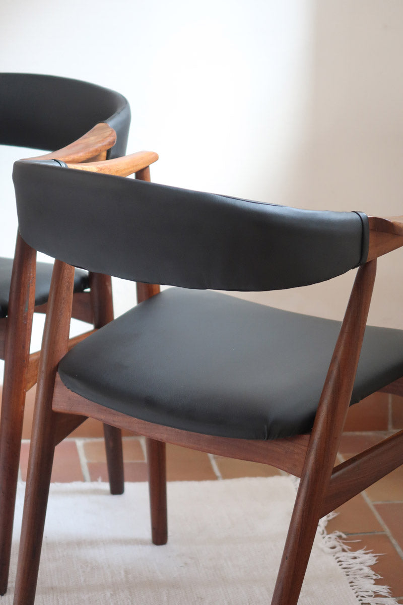 paire de chaises thomas harlev modèle 213 farstrup teck et skaï noir danemark années 60