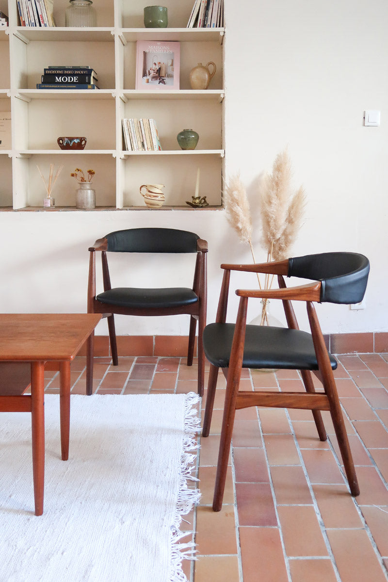 paire de chaises thomas harlev modèle 213 farstrup teck et skaï noir danemark années 60