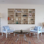 paire fauteuils modernistes bois laqué blanc coussins bleu poudre années 80 90