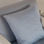 paire fauteuils modernistes bois laqué blanc coussins bleu poudre années 80 90