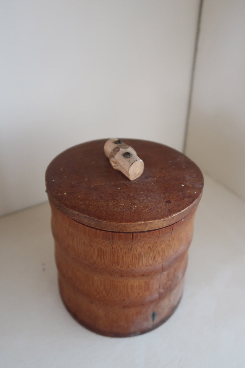 Pot bambou vintage années 60, couvercle bois poignée bambou sculptée, intérieur liège, ancien pot à tabac, boîte rangement décorative