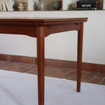 Table à manger scandinave extensible en teck années 60, allonges papillon, pieds fuseau, jusqu'à 10 couverts