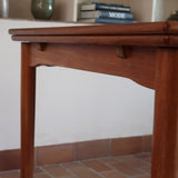 Table à manger scandinave extensible en teck années 60, allonges papillon, pieds fuseau, jusqu'à 10 couverts