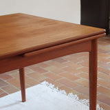 Table à manger extensible Farstrup en teck, design danois mid-century années 60, piètement bois massif et plateau rectangulaire
