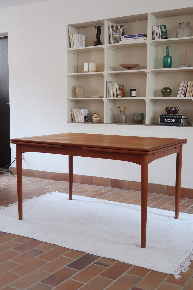 Table à manger extensible Farstrup en teck, design danois mid-century années 60, piètement bois massif et plateau rectangulaire