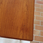 Table à manger extensible Farstrup en teck, design danois mid-century années 60, piètement bois massif et plateau rectangulaire