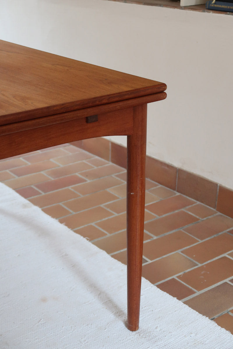 Table à manger extensible Farstrup en teck, design danois mid-century années 60, piètement bois massif et plateau rectangulaire