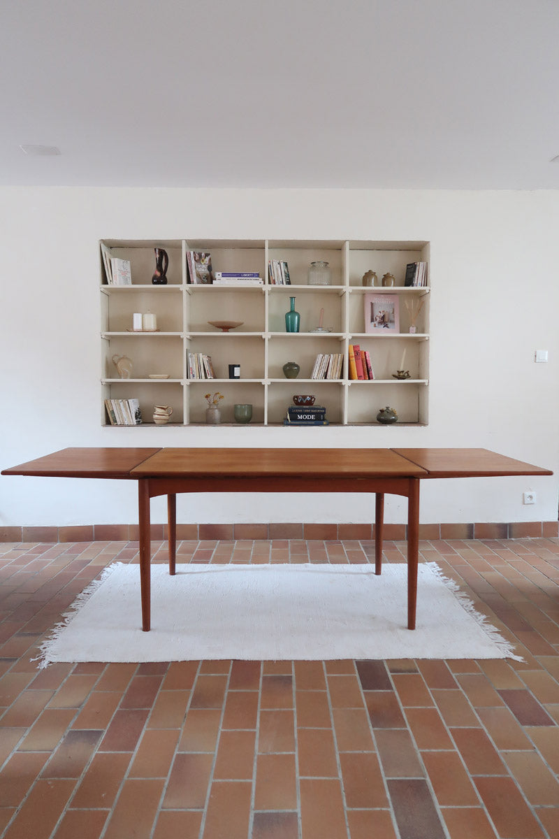 Table à manger extensible Farstrup en teck, design danois mid-century années 60, piètement bois massif et plateau rectangulaire