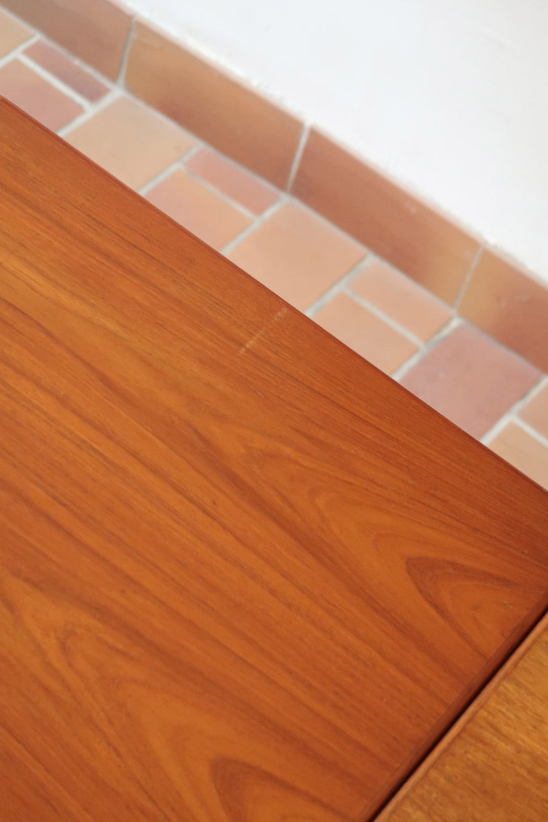 Table à manger extensible Farstrup en teck, design danois mid-century années 60, piètement bois massif et plateau rectangulaire