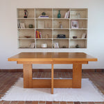 Table à manger extensible vintage en bois d'orme massif, Meubles Seltz, années 90, piétement à deux panneaux pleins en T reliés par une traverse basse, deux rallonges d'about passant de 160 à 250 cm, démontable