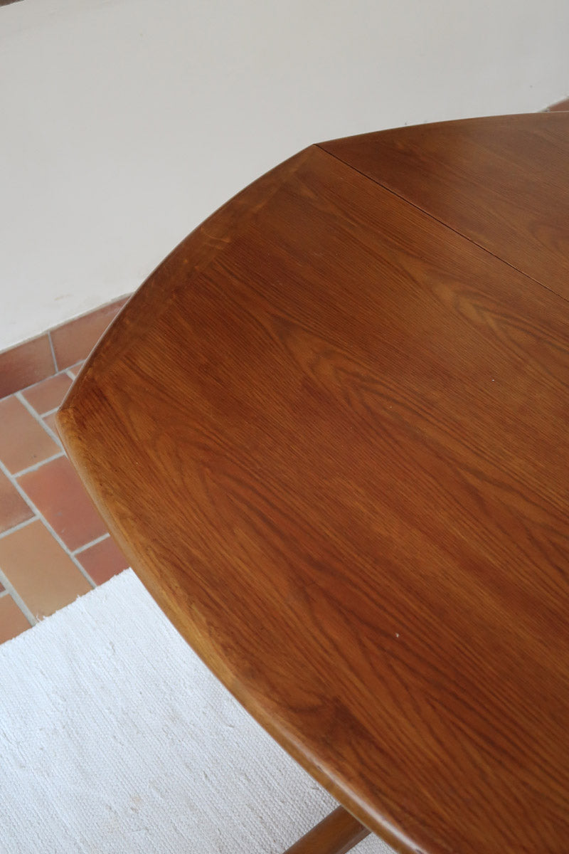 Table à manger ovale extensible en teck, design danois mid century années 60, piètement central et rallonges intégrées