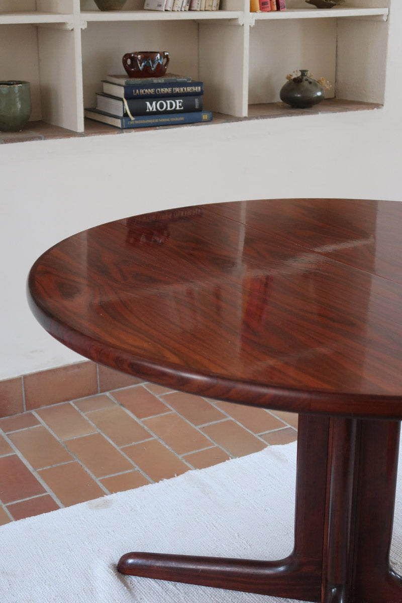 Table à manger ronde en palissandre avec piètement central, design mid century années 60