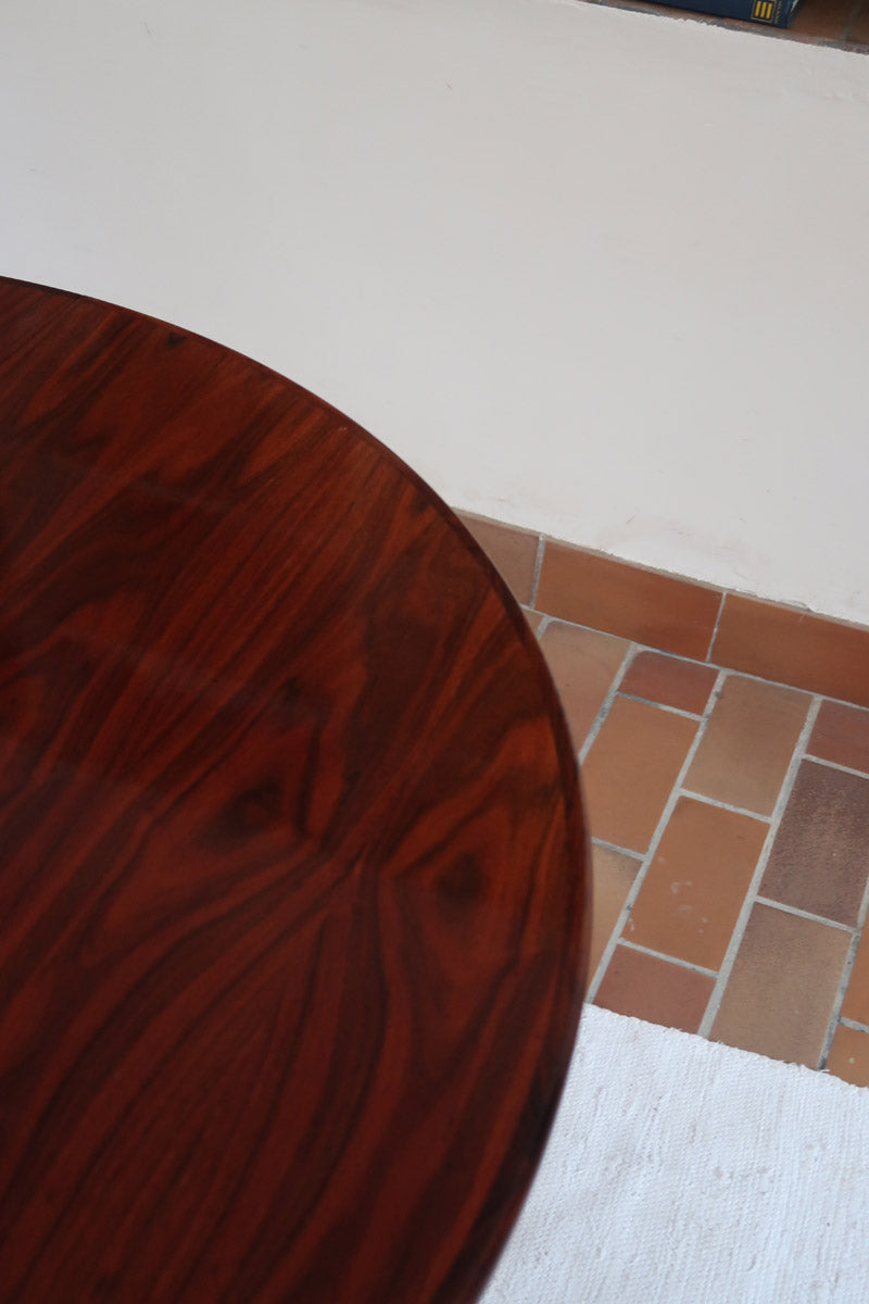 Table à manger ronde en palissandre avec piètement central, design mid century années 60