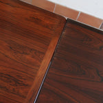 Table à manger scandinave extensible en palissandre, design danois mid-century des années 60, plateau en excellent état.