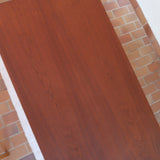 table à manger scandinave en teck massif extensible années 60 avec détails sculptés et rallonges intégrées