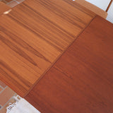 table à manger scandinave en teck massif extensible années 60 avec détails sculptés et rallonges intégrées