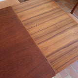 table à manger scandinave en teck massif extensible années 60 avec détails sculptés et rallonges intégrées