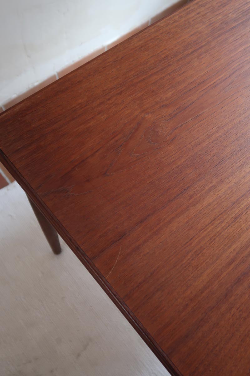 table à rallonges scandinave teck danemark années 60 petit format design nordique