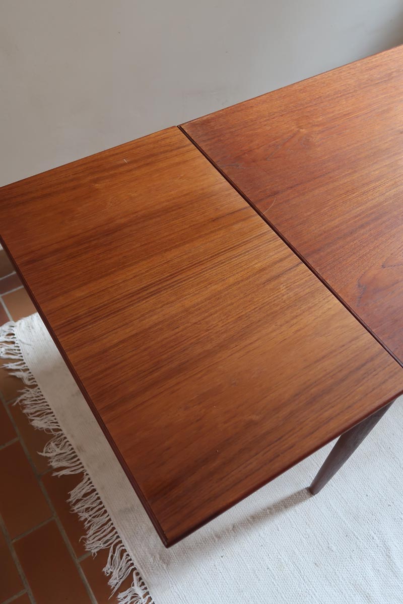 table à rallonges scandinave teck danemark années 60 petit format design nordique